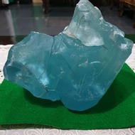 bongkahan batu Aquamarine