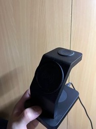 三合一充電座