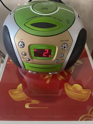 綠金色 數碼 CD 播放器 收音機