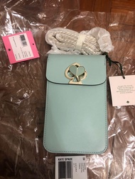 Last one 全新Kate spade ♠️ nicola twistlock north south flap crossbody ice blue 冰藍色 手機袋 斜孭袋