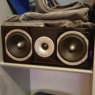 Famous audio 新净鋼琴面中置