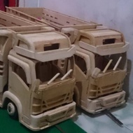 Miniatur Truk Kayu Oleng