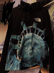 Supreme x The North Face 自由女神像外套 100%正版 小有size L碼