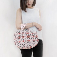 手作午餐袋 媽媽包 便當袋 娃娃車提袋 中秋烤肉野餐-揚眉兔氣