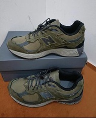 New Balance NB2002R green