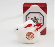 日本製藥師窯小兔子帶土鈴手工陶藝桌面擺件2023兔年日式新年禮物