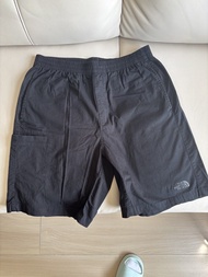 The North Face 男裝黑色工裝短褲 S碼