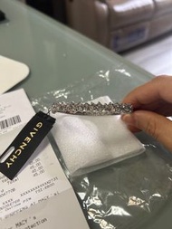 全新 Givenchy 閃石手鈪