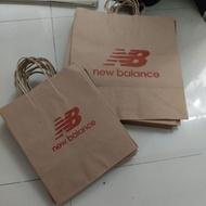 NEW BALANCE New paper bag Balance