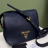 Prada深藍色郵差包