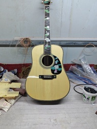 Martin ลิมิเต็ดอิดิชัน D-45 Harvey Leach ดอกบัวทั้งหมดเป็นของแข็งกีตาร์โปร่งทำด้วยไม้ธรรมชาติ