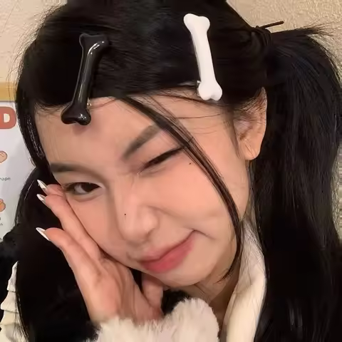 White Bone Hair Clip Cute Cartoon Bobby Pin Girl Fashion Dog Bones Decoration Small Hairpins Barrett