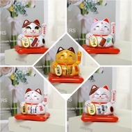Gold Plate Lucky Cat Ornament Solar Automatic Waving Hand Decoration Yellow Color Cat Home Decor