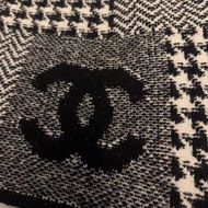 Chanel拼接千島紋圍巾