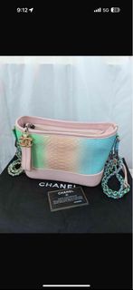 Chanel 蟒蛇皮幻彩流浪包小號
