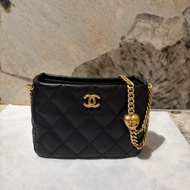 CHANEL黑荔枝金愛心調節釦HOBO鏈包