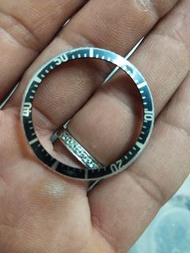 Vintage skin diver bezel