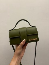 Jacquemus le bambino khaki leather top handle bag