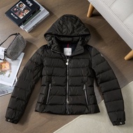 🈹*減價 超值*  MONCLER 修身款羽絨外套