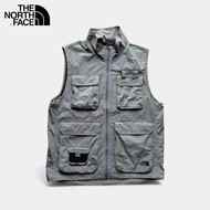 เสื้อกั๊กมือสอง The North Face สีเทา ผ้าร่ม กระเป๋า 6 ช่อง อก 42 ยาว 26 สภาพดี ไม่มีตำหนิ