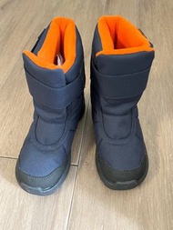 迪卡儂 Decathlon Quechua 兒童保暖防水雪地登山鞋 雪靴 18cm