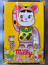 桃金 招財貓 牛奶妹 Bearbrick 400% + 100%