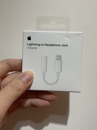 Apple lightning to 3.5mm headphone adapter