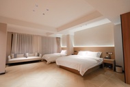 Harbin Hexi Business Hotel (Unit 731 Museum Railway Vocational Technical College)