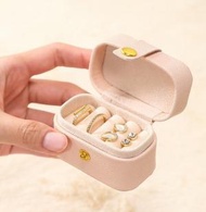 日本暢銷 - 新款戒指盒迷你可愛創意盒子PU首飾收納盒耳釘盒小號展示