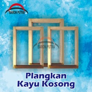 WOODEN FRAME 20X30