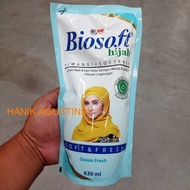 Yuri Biosoft Hijab Pewangi + Softener Refil 630ml