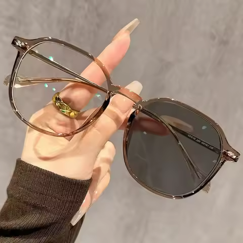 Photochromic Fashion Glasses - Oversized Oval Frame Photochromic Glasses, Dark To Light Tinting Lens