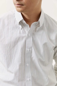 Thesilverneedle - Striped shirt button down เสื้อเชิ้ตลายทาง มี 3 สี