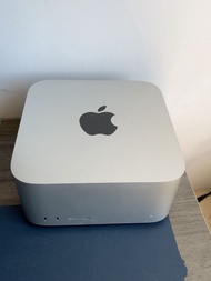 Mac Studio M1 Max with 32 GB memory and 512GB SSD