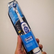 Oral B Electric Toothbrush