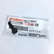 Yamaha RXZ Bolt Master Pump Holder Original (95817-06025)