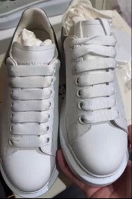 新款Alexander McQueen 白色厚底休閒鞋