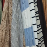 KNITWEAR SLOT BORONG
