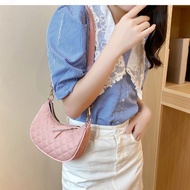 Diagonal Shoulder Bag Female Korean Version Summer Autumn Shoulder Flow Underarm Bag