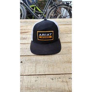 Ariat hat*