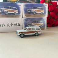 596 1:64 Jeep Grand Wagoneer Diecast Alloy Off-Road Model