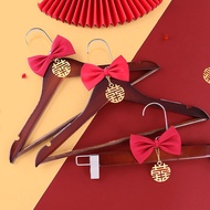 Wedding Clothes Hanger Happy Wooden Solid Wood Clothes Hanging Pair Wedding Dress Wedding Xiuhe Brid