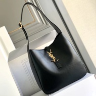 YSL New Style LE5A7HOBO Latest Style Autumn LE5A7 Handbag Use Black Grain Cowhide, Gold Letter logo 