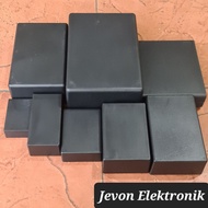 Box X1 X2 X3 X4 X5 X6 X7 X8 Black Plastic Without Hole X 1 2 3 4 5 6 7 8 Black Electronic Amplifier 
