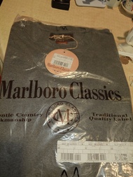 Marlboro Classics, Medium.