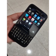 BB Q5 Wifi Only can install android application