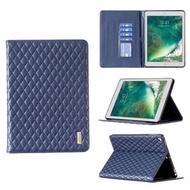全城熱賣 - 適用於iPad 8 / 7 / 6 / 5 9.7英寸 小香風菱格紋左右翻蓋平板皮套（藍色）