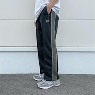 Needles Track กางเกงวอร์มเอวกลางสําหรับผู้ชายและผู้หญิงลายผีเสื้อปักหลวมพอดีกางเกงขายาวต้านเชื้อแบคท