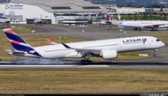 JC Wing 1400 LATAM Airbus A350-900 PR-XTD 襟翼放下