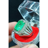 926 BANGKOK SILVER PRESTIGE RING WITH COLOMBIAN EMERALD GEM TOP GREEN COLOR